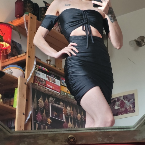 Tiger mist off shoulder waist cut out mini dress - size xs - Picture 5 of 5